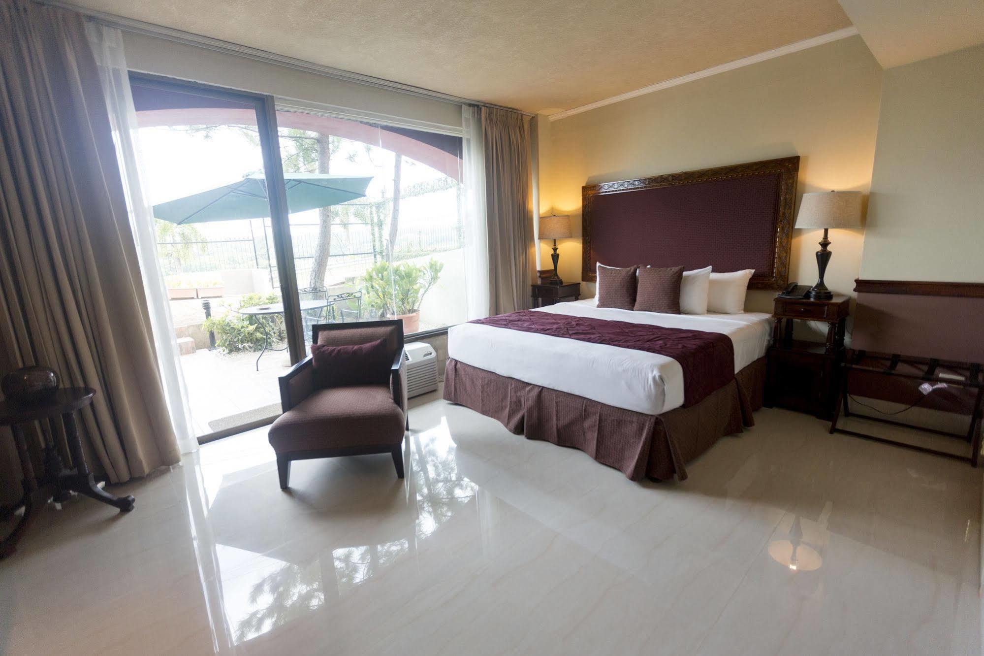 Hotel Altos De Fontana 3*